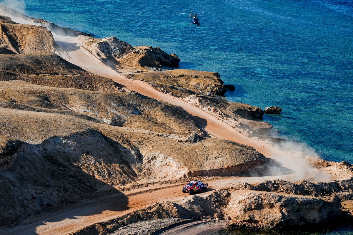 #301 Toyota Gazoo Racing: Nasser Al-Attiyah, Matthieu Baumel