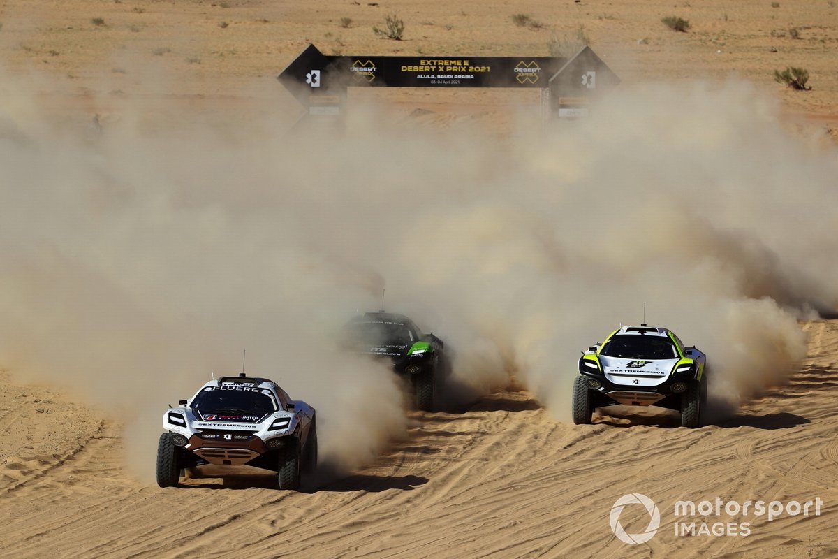 Catie Munnings, Timmy Hansen, Andretti United Extreme E, Christine 'GZ' Giampaoli Zonca, Oliver Bennett, Hispano Suiza Xite Energy Team, y Mikaela Ahlin-Kottulinsky, Jenson Button, JBXE Extreme-E Team