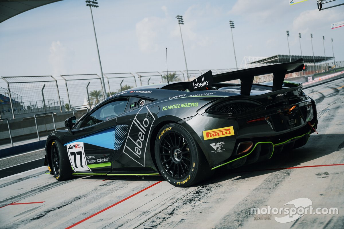 #77 Optimum Motorsport, McLaren 570 GT4: Jan Klingelnberg, Warren Hughes, Lars Dahmann, Charlie Hollings