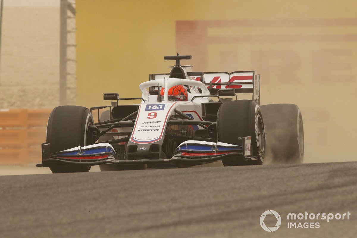 3. Nikita Mazepin, Haas VF-21: 213 vueltas (1152,756 km)