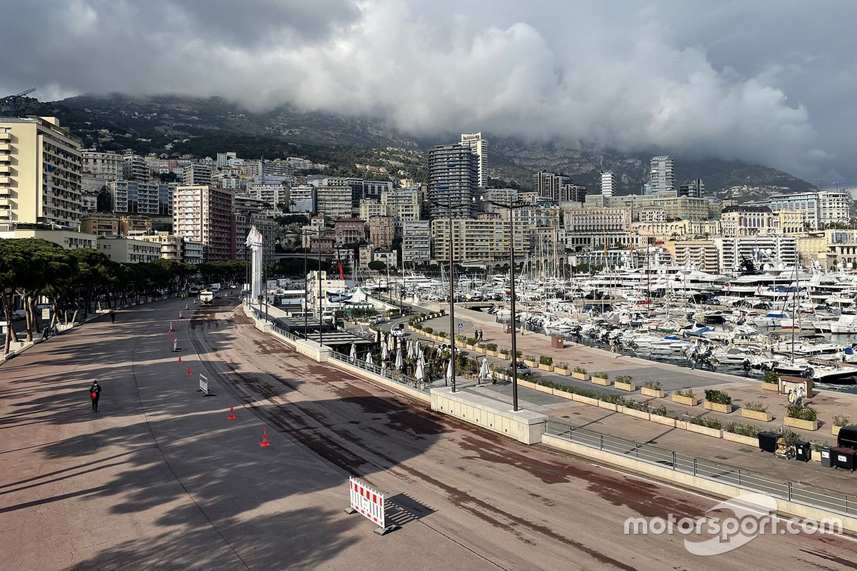 Monaco pitlane constructions