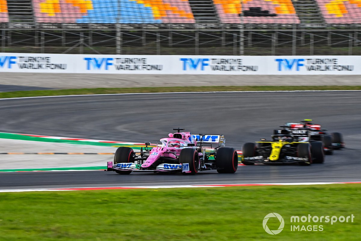Sergio Perez, Racing Point RP20, Daniel Ricciardo, Renault F1 Team R.S.20