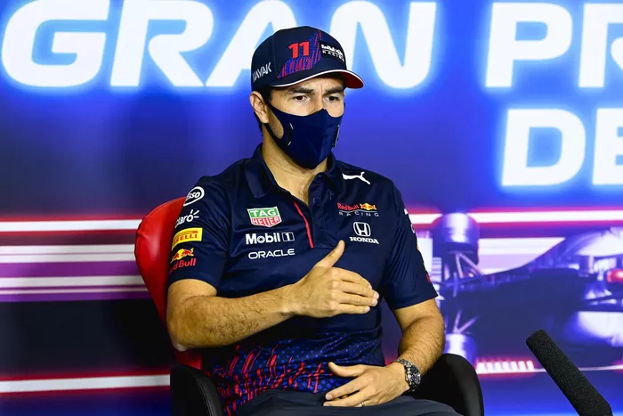 Sergio Pérez, Red Bull Racing en la conferencia de prensa