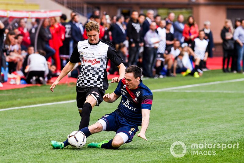 Mick Schumacher jugando a fútbol