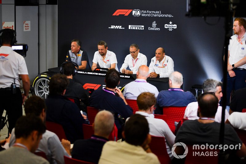 Mario Isola, Racing Manager, Pirelli Motorsport, Steve Nielsen, Stefano Domenicali and Bruno Michel in Press Conference for new F2 tyres 