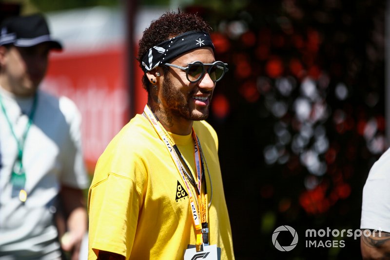 Neymar jr, en el paddock