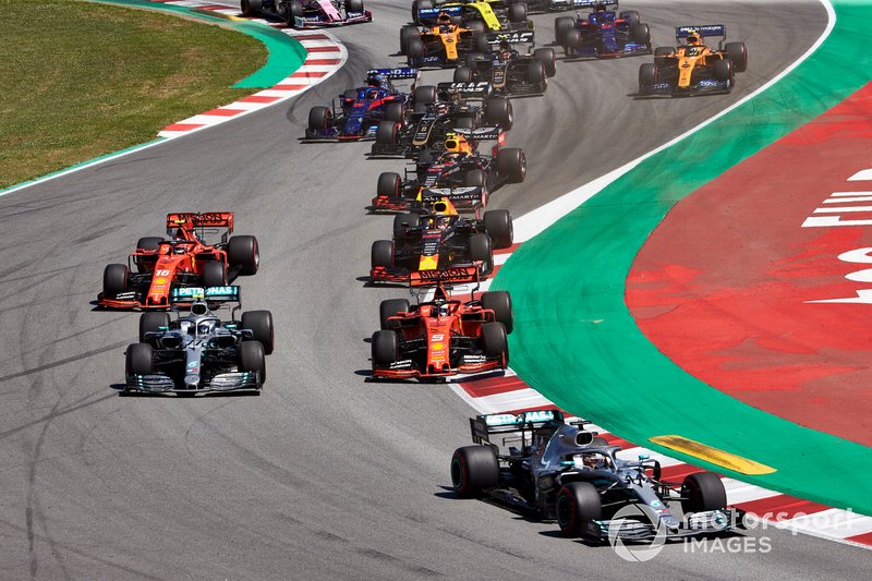 Lewis Hamilton, Mercedes AMG F1 W10, Valtteri Bottas, Mercedes AMG W10