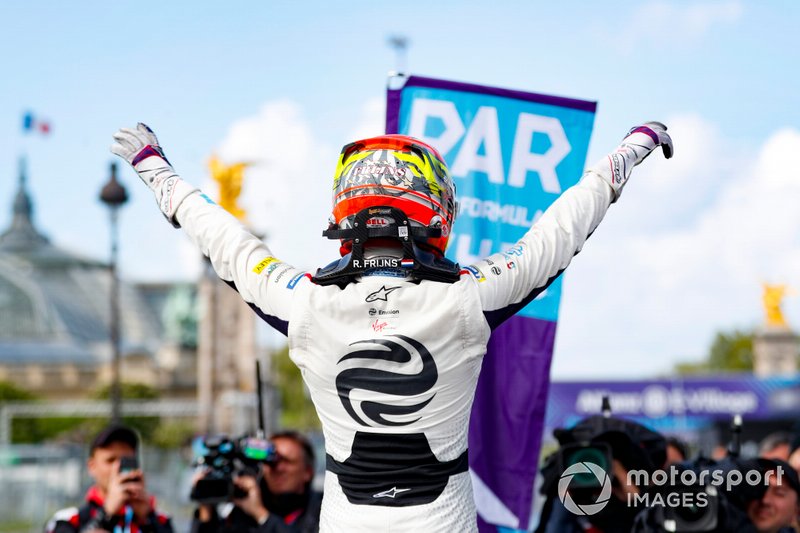 Il vincitore della gara Robin Frijns, Envision Virgin Racing, Audi e-tron FE05