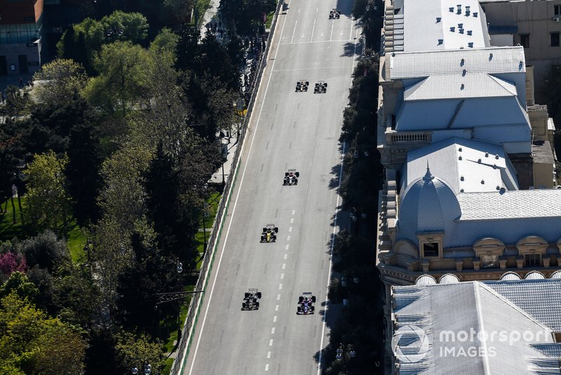 Daniil Kvyat, Toro Rosso STR14, Kevin Magnussen, Haas F1 Team VF-19, Nico Hulkenberg, Renault R.S. 19, Antonio Giovinazzi, Alfa Romeo Racing C38