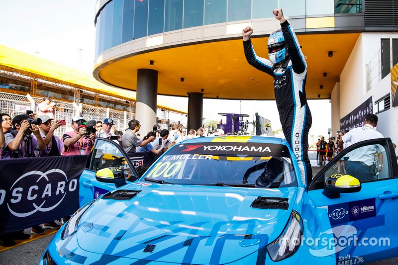 Race winner Yvan Muller, Cyan Racing Lynk & Co 03 TCR