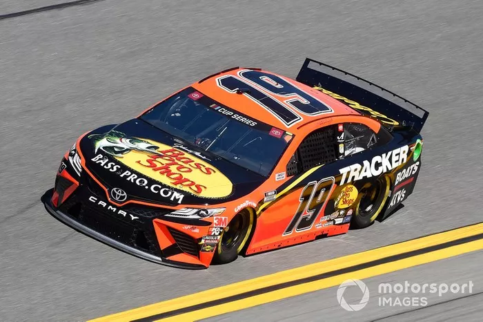 15. Martin Truex Jr., Joe Gibbs Racing, Toyota Camry