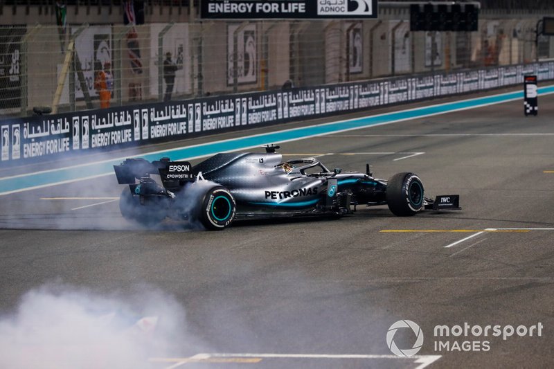 Race winner Lewis Hamilton, Mercedes AMG F1 W10