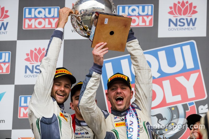 Podium: Winner #7 Bentley Team M-Sport Bentley Continental GT3: Jules Gounon, Maxime Soulet, Jordan Pepper