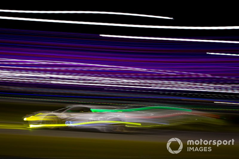#63 Scuderia Corsa Ferrari 488 GT3, GTD: Cooper MacNeil, Toni Vilander, Jeff Westphal, Alessandro Balzan