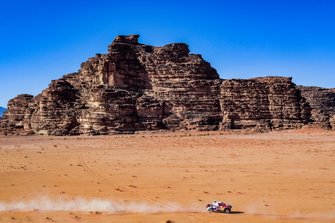 #304 Toyota Gazoo Racing: Giniel De Villiers, Alex Haro Bravo