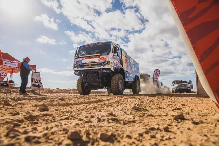 #511 Team KAMAZ Master: Andrey Karginov, Andrey Mokeev, Igor Leonov