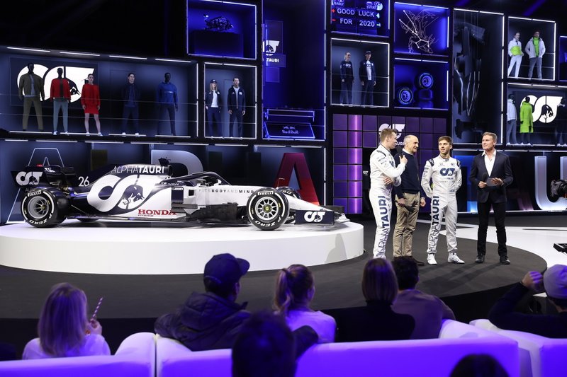 Daniil Kvyat, AlphaTauri, Franz Tost, Team Principal Scuderia AlphaTauri, Pierre Gasly, AlphaTauri, David Coulthard