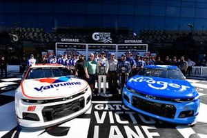 Front row: Pole sitter #47: Ricky Stenhouse Jr., JTG Daugherty Racing, Chevrolet Camaro Kroger, Alex Bowman, Hendrick Motorsports, Chevrolet Camaro Valvoline