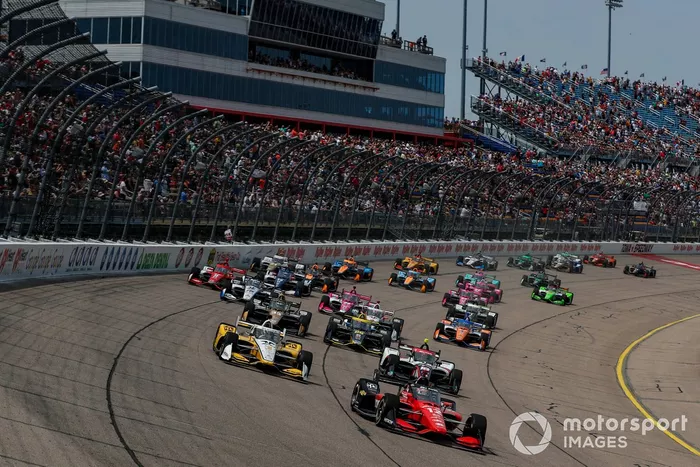 Will Power, Equipo Penske Chevrolet Scott McLaughlin, Equipo Penske Chevrolet David Malukas, Dale Coyne Racing con HMD Honda, salida