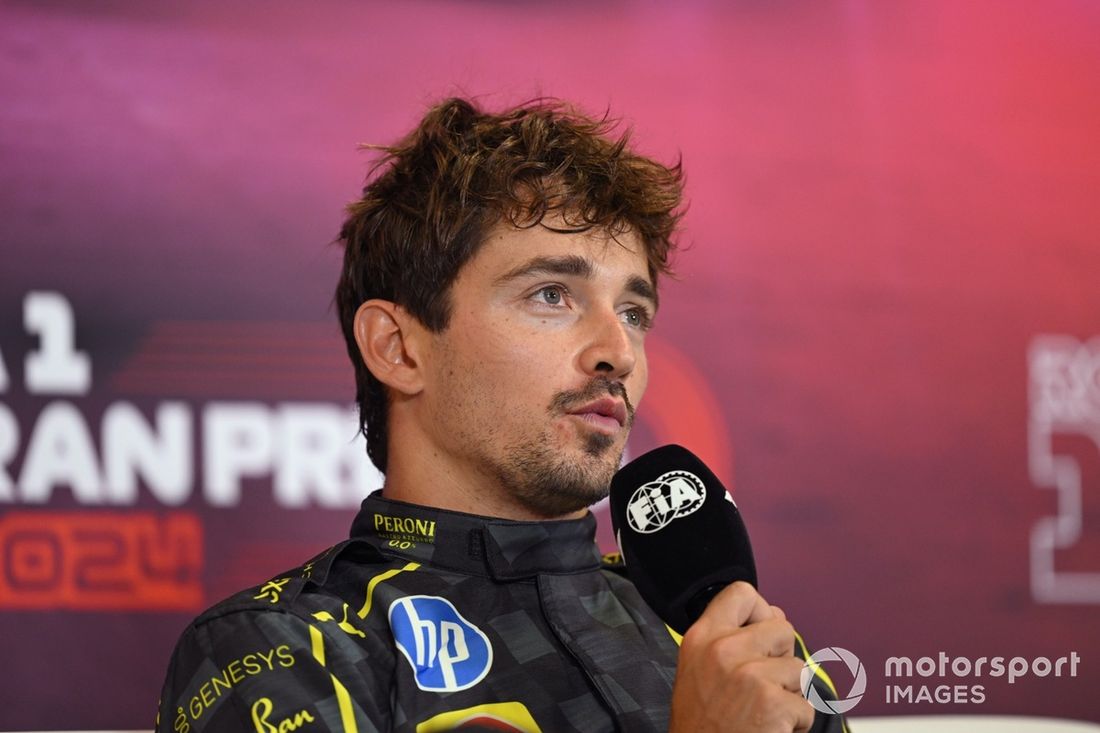 Charles Leclerc, Scuderia Ferrari, 1ª posição, na conferência de imprensa