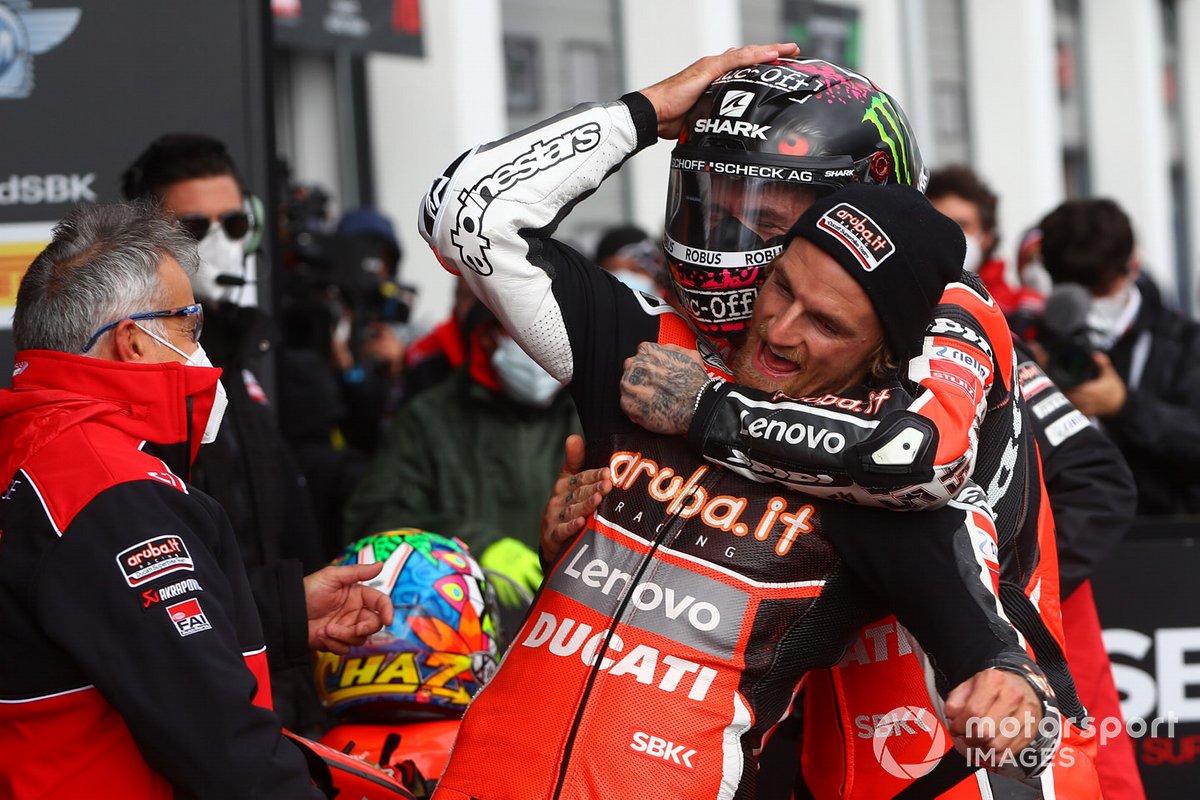 Il vincitore Scott Redding, Aruba.it Racing Ducati, terzo posto Chaz Davies, ARUBA.IT Racing Ducati