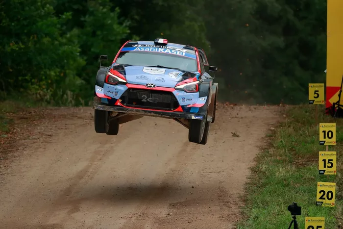 Pierre-Louis Loubet, Vincent Landais, Hyundai 2c Competition Hyundai i20 Coupe WRC