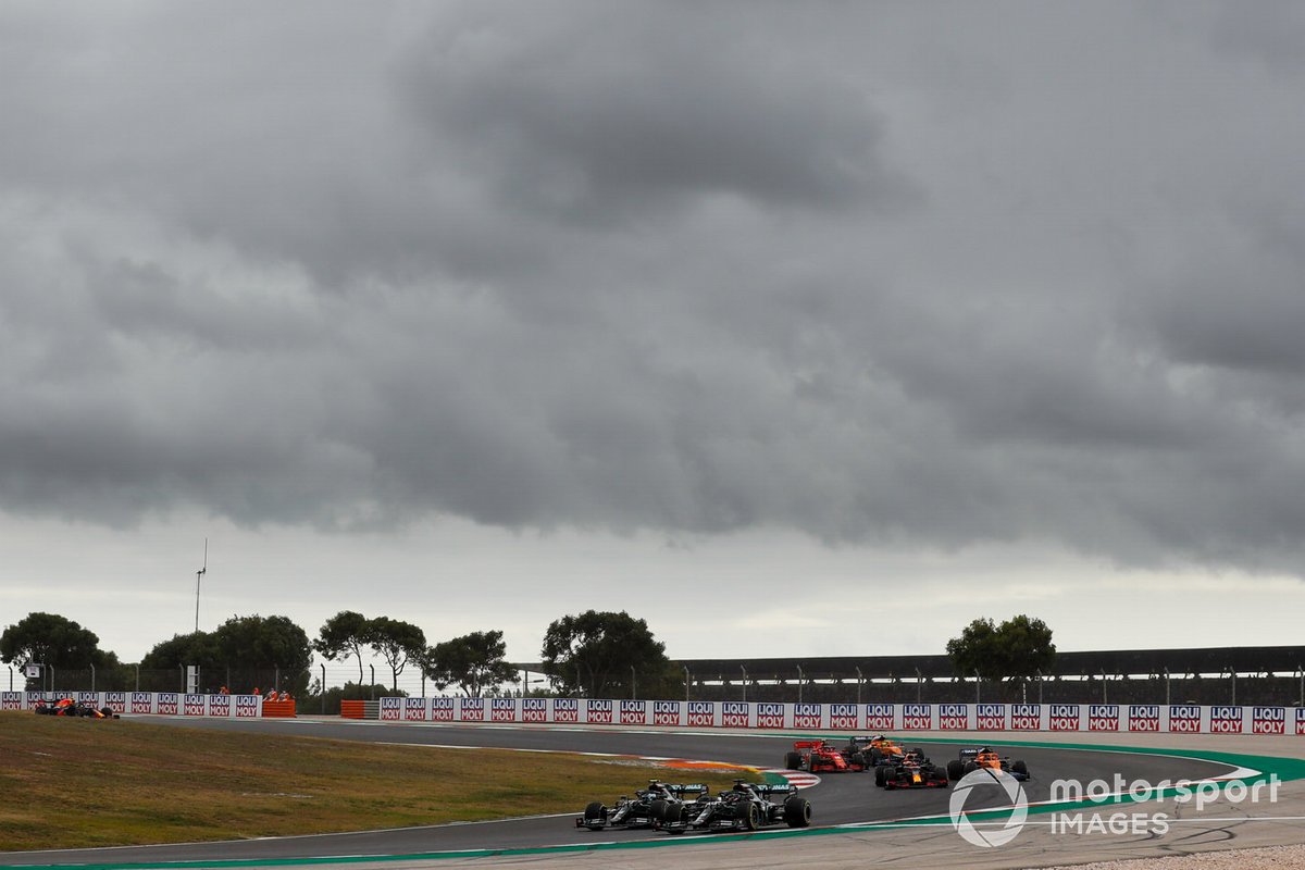 Valtteri Bottas, Mercedes F1 W11, Lewis Hamilton, Mercedes F1 W11