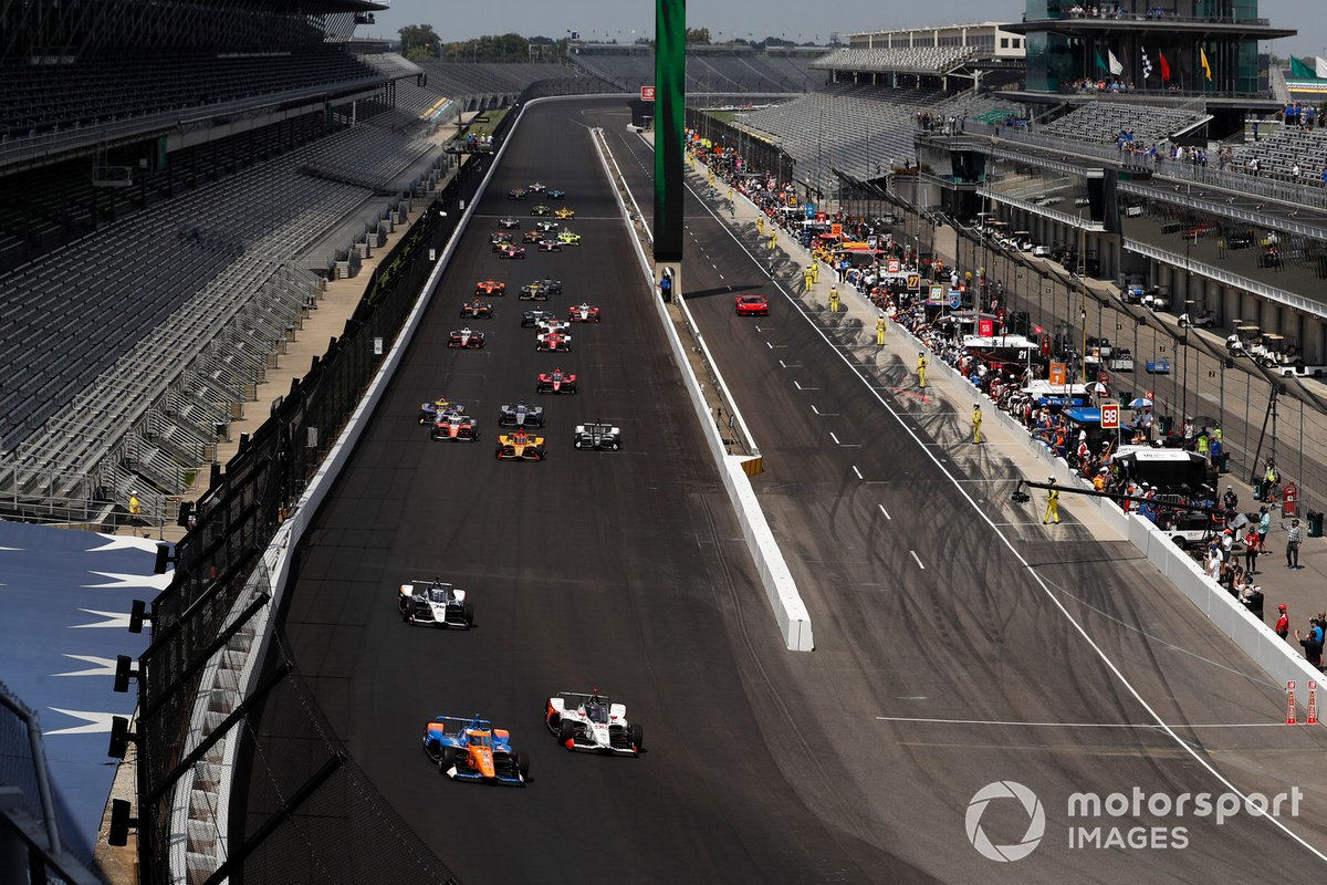Scott Dixon, Chip Ganassi Racing Honda, Marco Andretti, Andretti Herta Marco & Curb-Agajanian Honda lidera en la salida