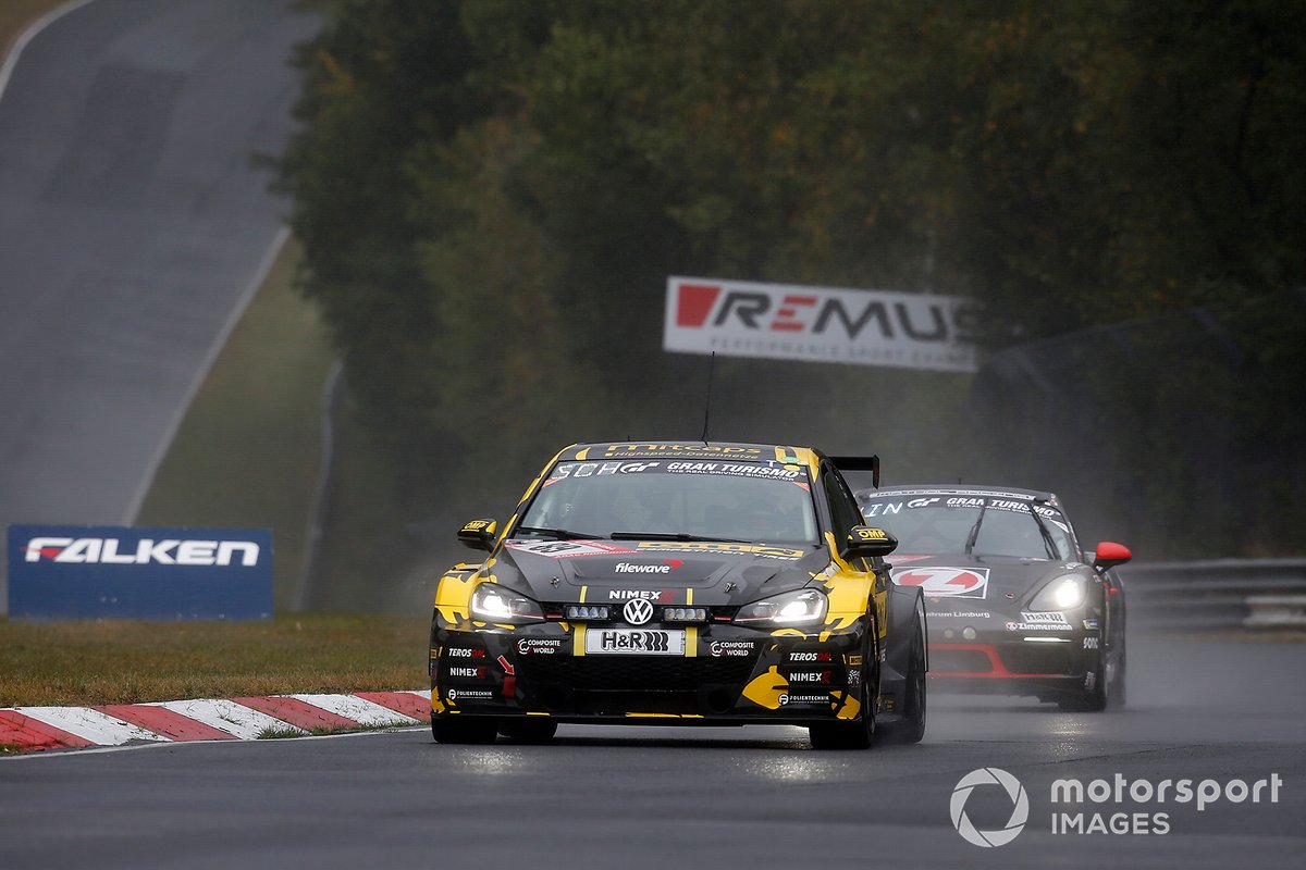 #89 Giti Tire Motorsport By WS Racing Vw Golf Vii GTi: Carrie Schreiner, Laura Kraihammer, Celia Martin