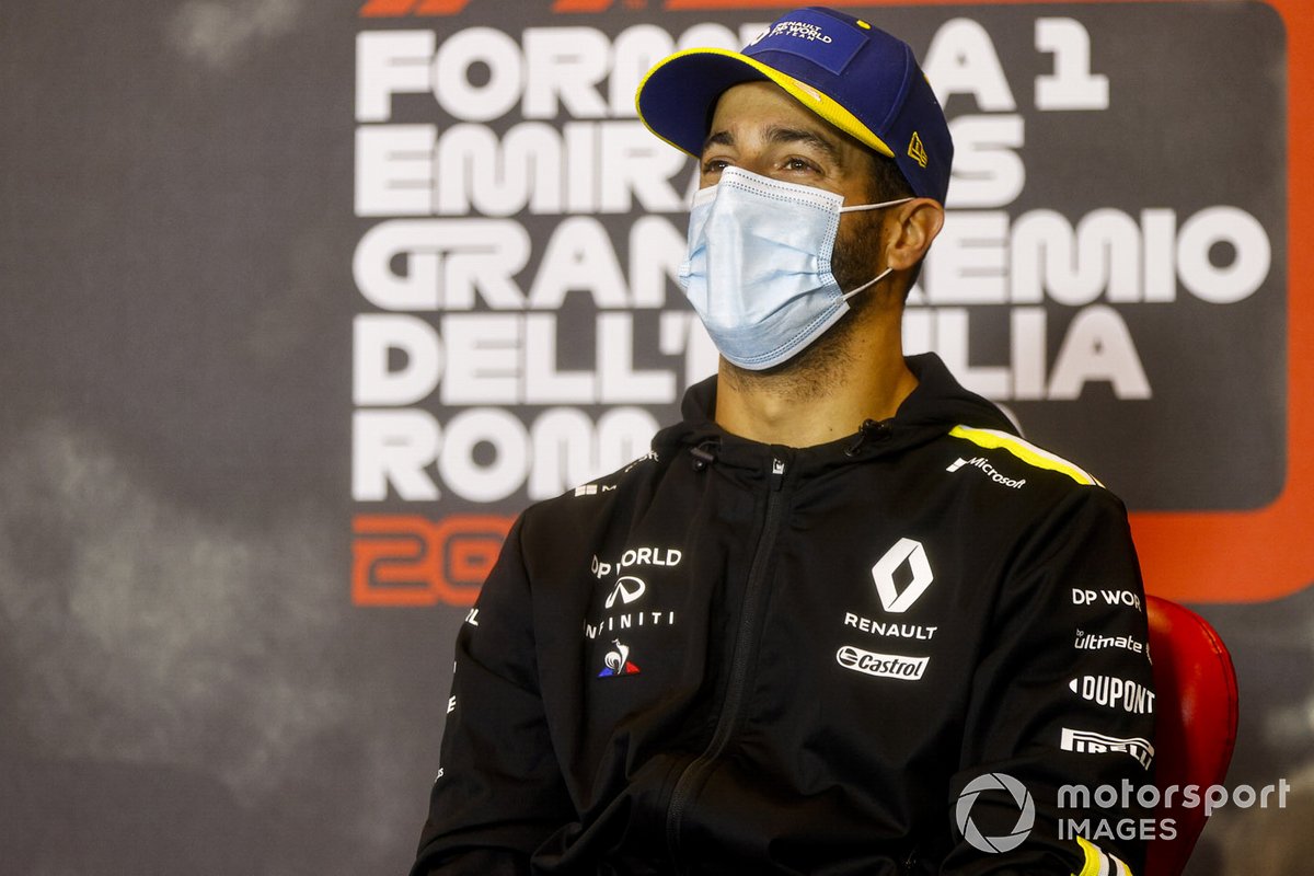 Daniel Ricciardo, Renault F1 en la conferencia de prensa