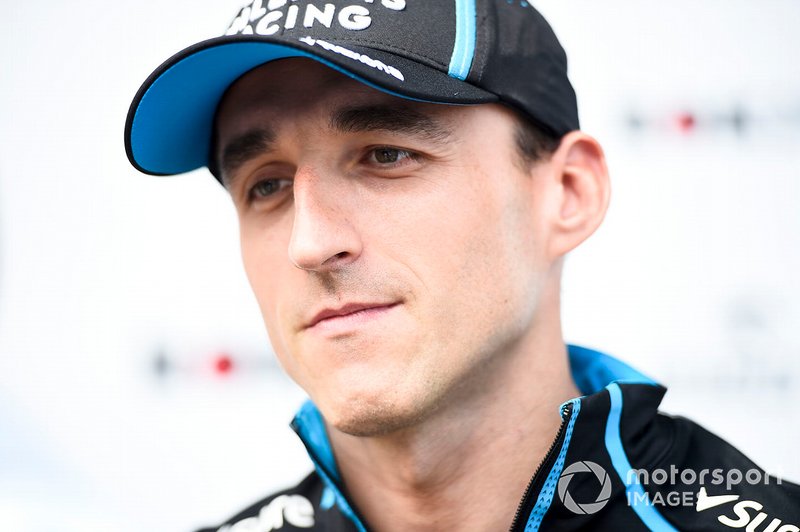 Robert Kubica, Williams Racing, parla con i media