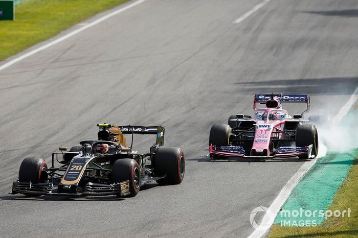 Kevin Magnussen, Haas F1 Team VF-19, Sergio Pérez, Racing Point RP19