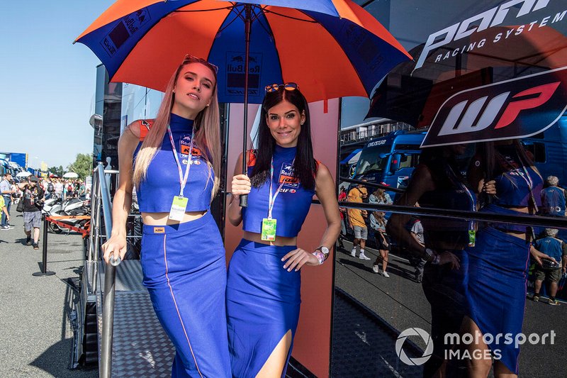 Chicas de la parrilla