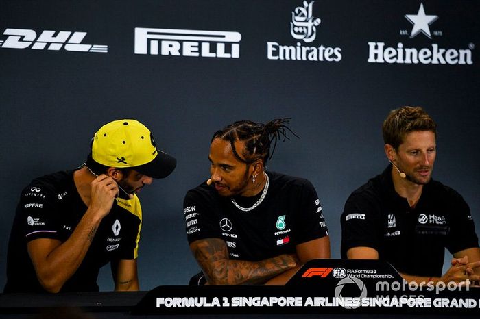 Daniel Ricciardo, Renault F1 Team, Lewis Hamilton, Mercedes AMG F1 and Romain Grosjean, Haas F1 in the Press Conference 