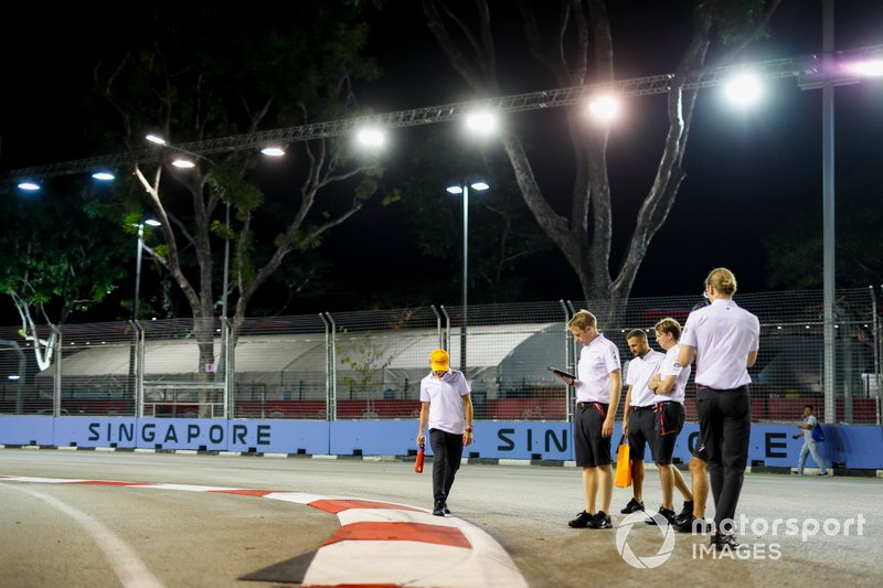 Lando Norris, McLaren walks the track