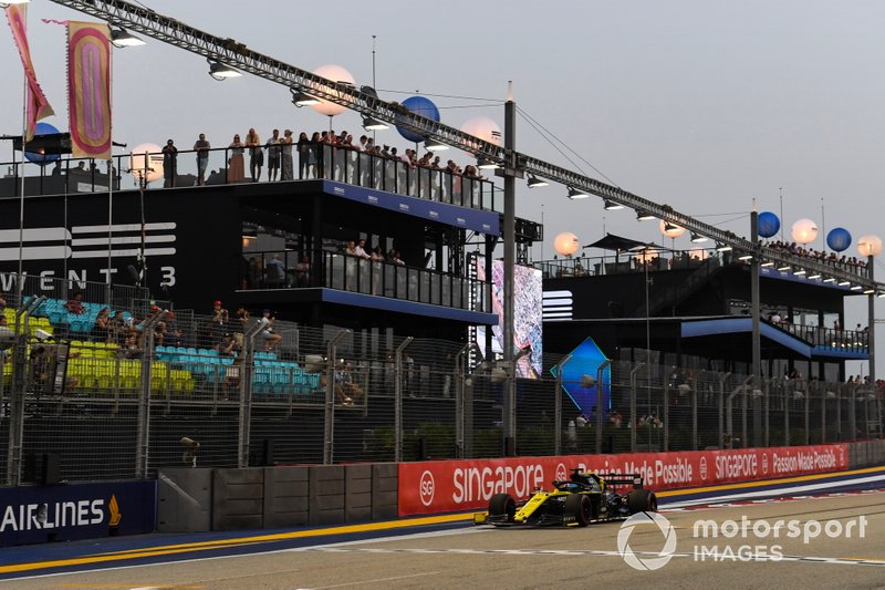 Daniel Ricciardo, Renault F1 Team R.S.19