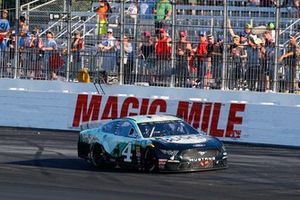 Race Winner Kevin Harvick, Stewart-Haas Racing, Ford Mustang Busch Beer / National Forest Foundation