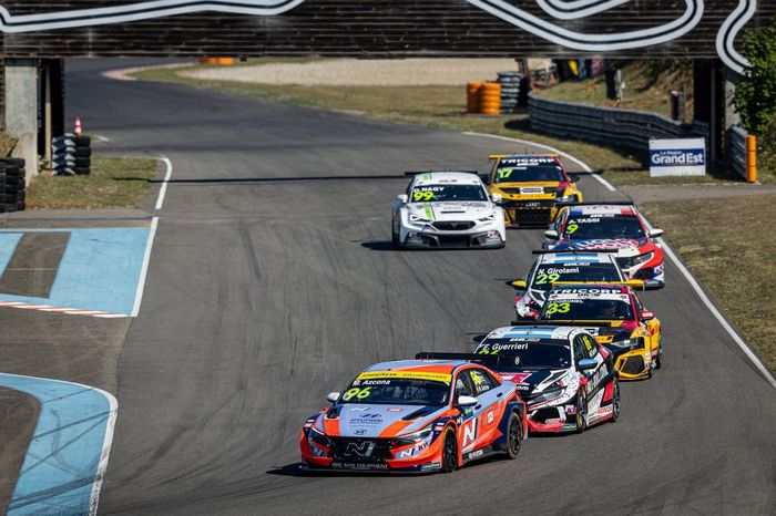 Mikel Azcona, BRC Hyundai N Squadra Corse, Hyundai Elantra N TCR