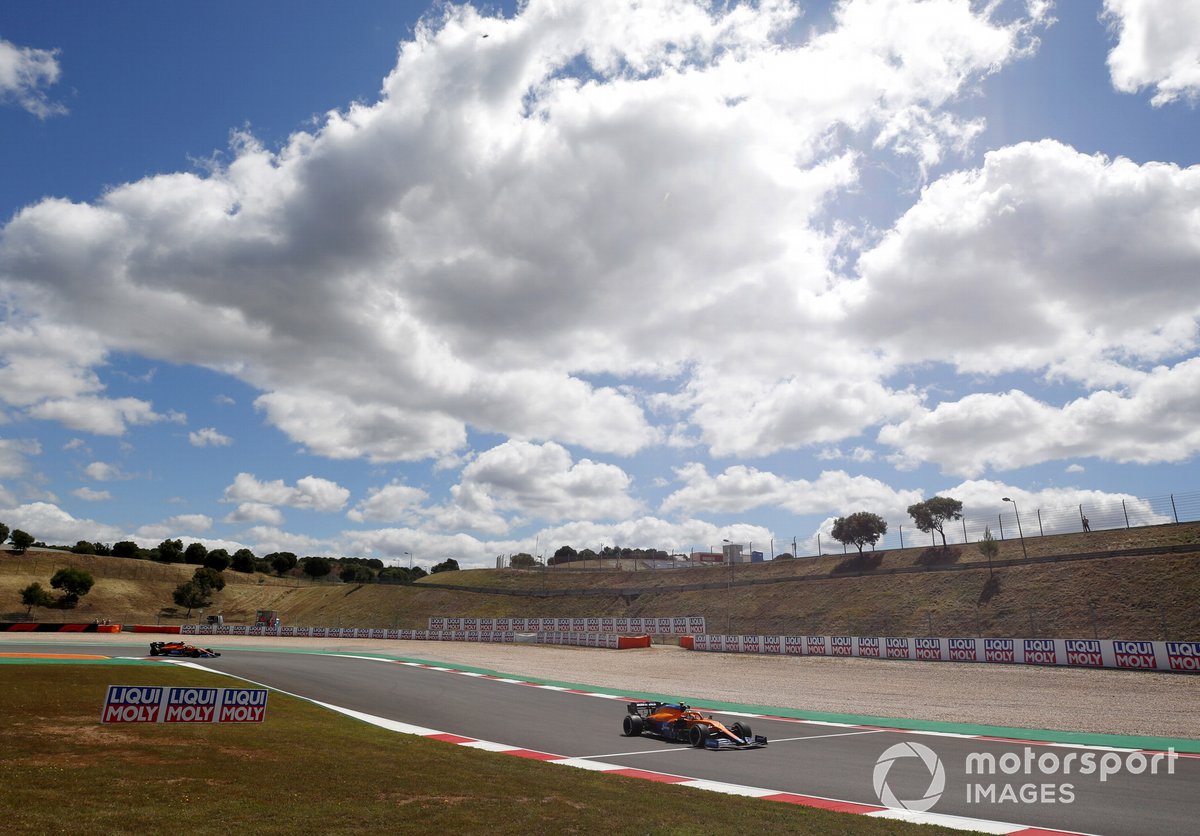 Lando Norris, McLaren MCL35M, Daniel Ricciardo, McLaren MCL35M