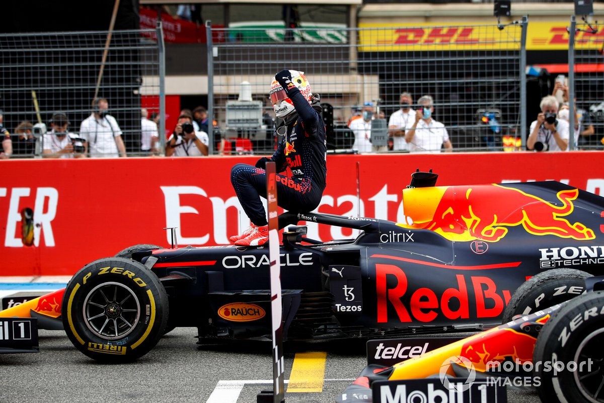 Ganador Max Verstappen, Red Bull Racing en Parc Ferme
