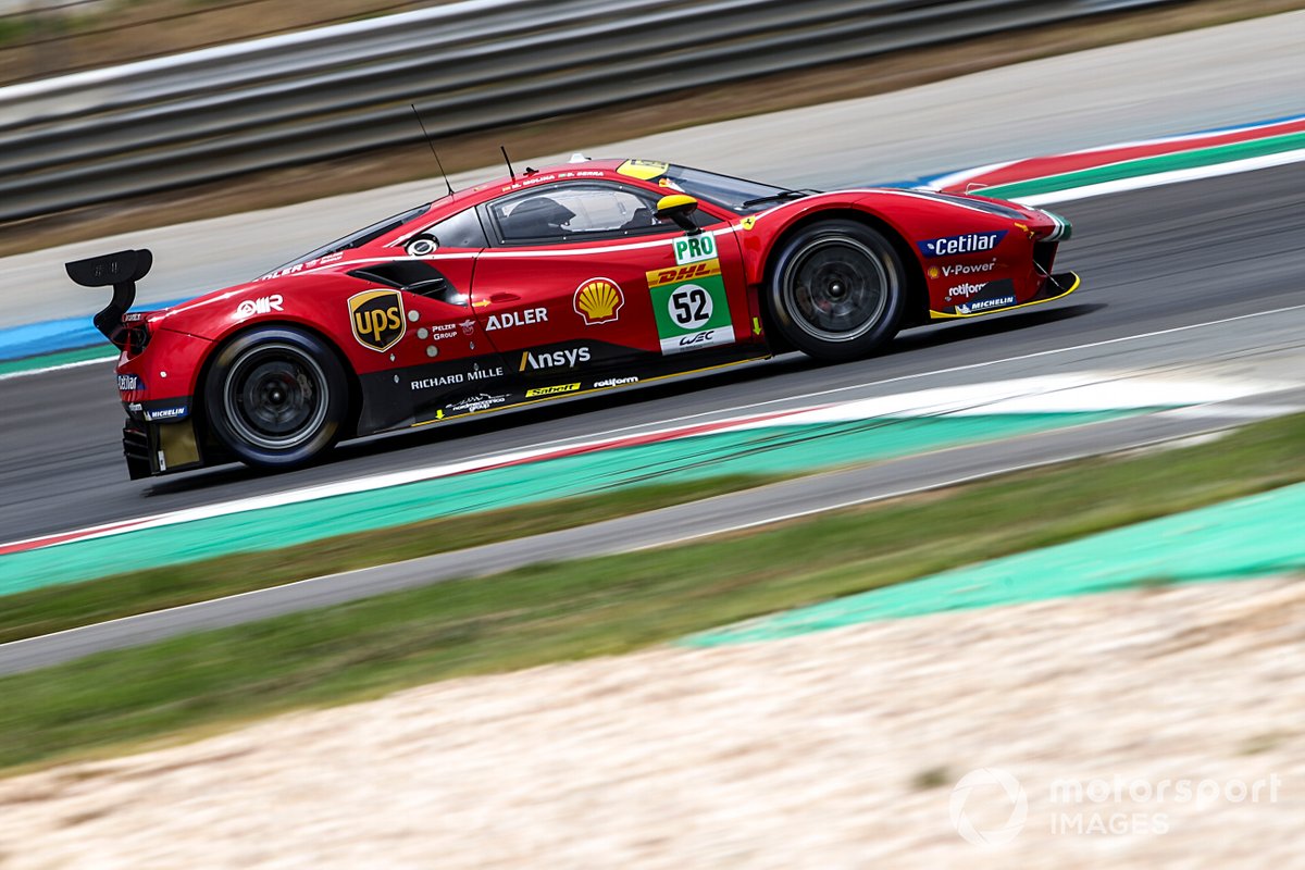 #52 AF Corse Ferrari 488 GTE EVO: Daniel Serra, Miguel Molina