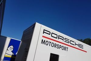 Atmosfera nel paddock