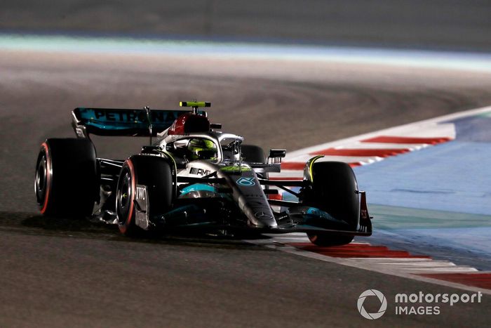 Lewis Hamilton, Mercedes W13