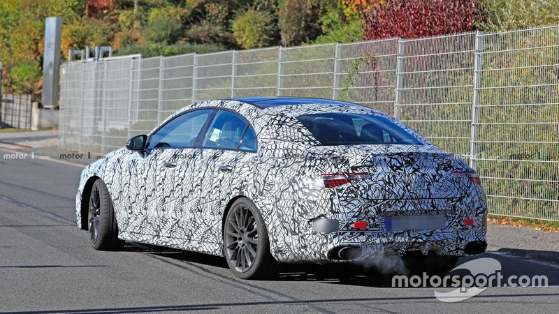 Шпигунське фото нового Mercedes CLA 35