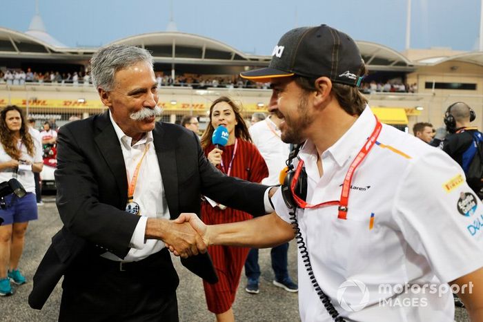 Chase Carey, Presidente, Fórmula 1, con Fernando Alonso