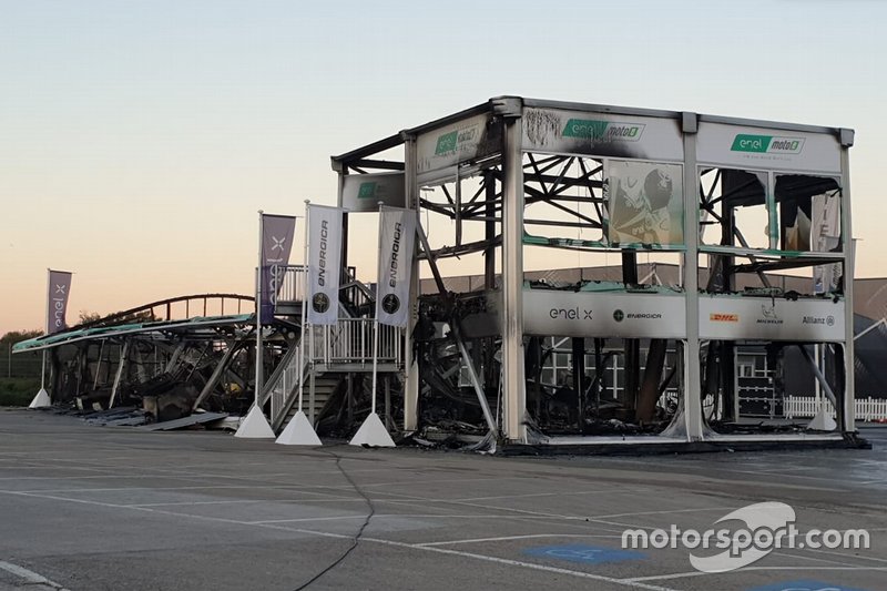 Fire in the Jerez paddock