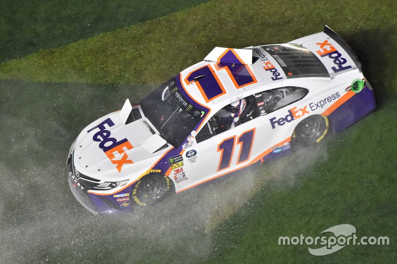 #11: Denny Hamlin, Joe Gibbs Racing, Toyota Camry FedEx Express celebrates his win