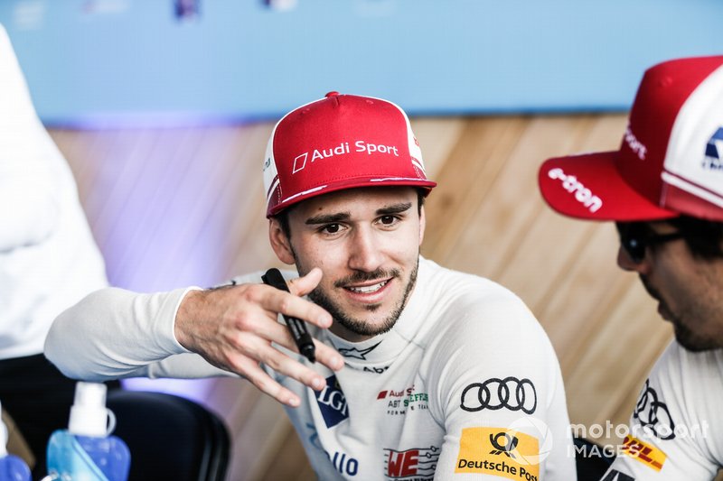 Daniel Abt, Audi Sport ABT Schaeffler chats with teammate Lucas Di Grassi, Audi Sport ABT Schaeffler at the autograph session
