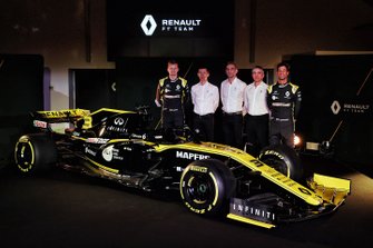 Daniel Ricciardo, Renault Sport F1 Team, Nico Hulkenberg, Renault Sport F1 Team, Cyril Abiteboul, Managing Director Renault Sport F1, Nick Chester, Direttore tecnico Renault Sport F1 Team, Remi Taffin, Capo delle operazioni in pista Renault Sport F1