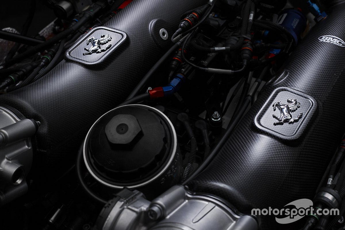 Il motore della Ferrari 488 GT Modificata